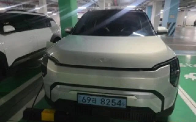 EV3 중고차 EV3 스탠다드 매물 사진 14 - 2024/10 55,403km